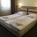 Hotell Rodina 3*