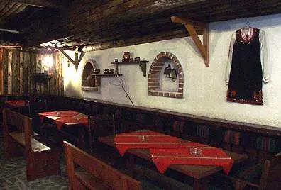 Rodina מלון בנסקו