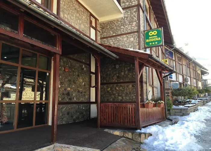 מלון Rodina