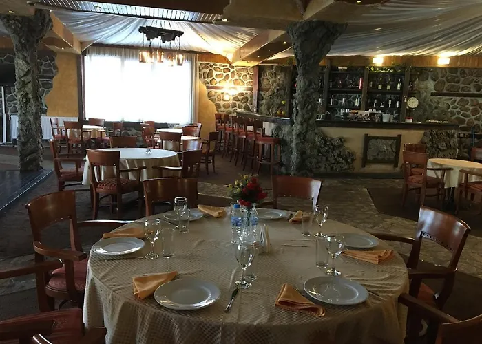 Rodina Хотел 3*